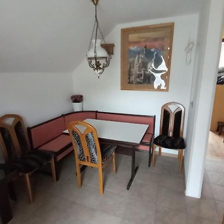 Draga - 2 Bedroom Apartment Trzic Luaran gambar