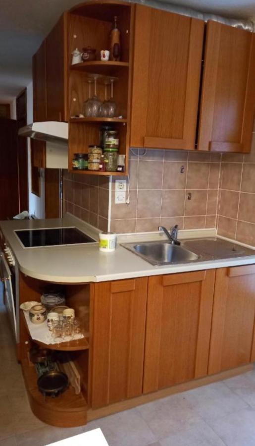 Draga - 2 Bedroom Apartment Trzic Luaran gambar